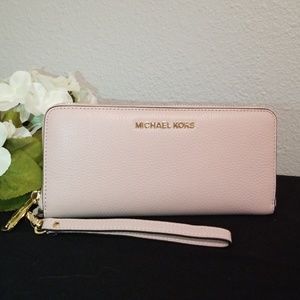 Michael Kors Rose Wallet